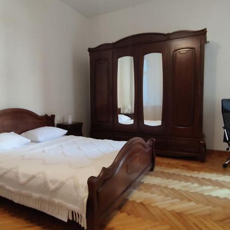 Flat in the city center Odessa Ngoại thất bức ảnh